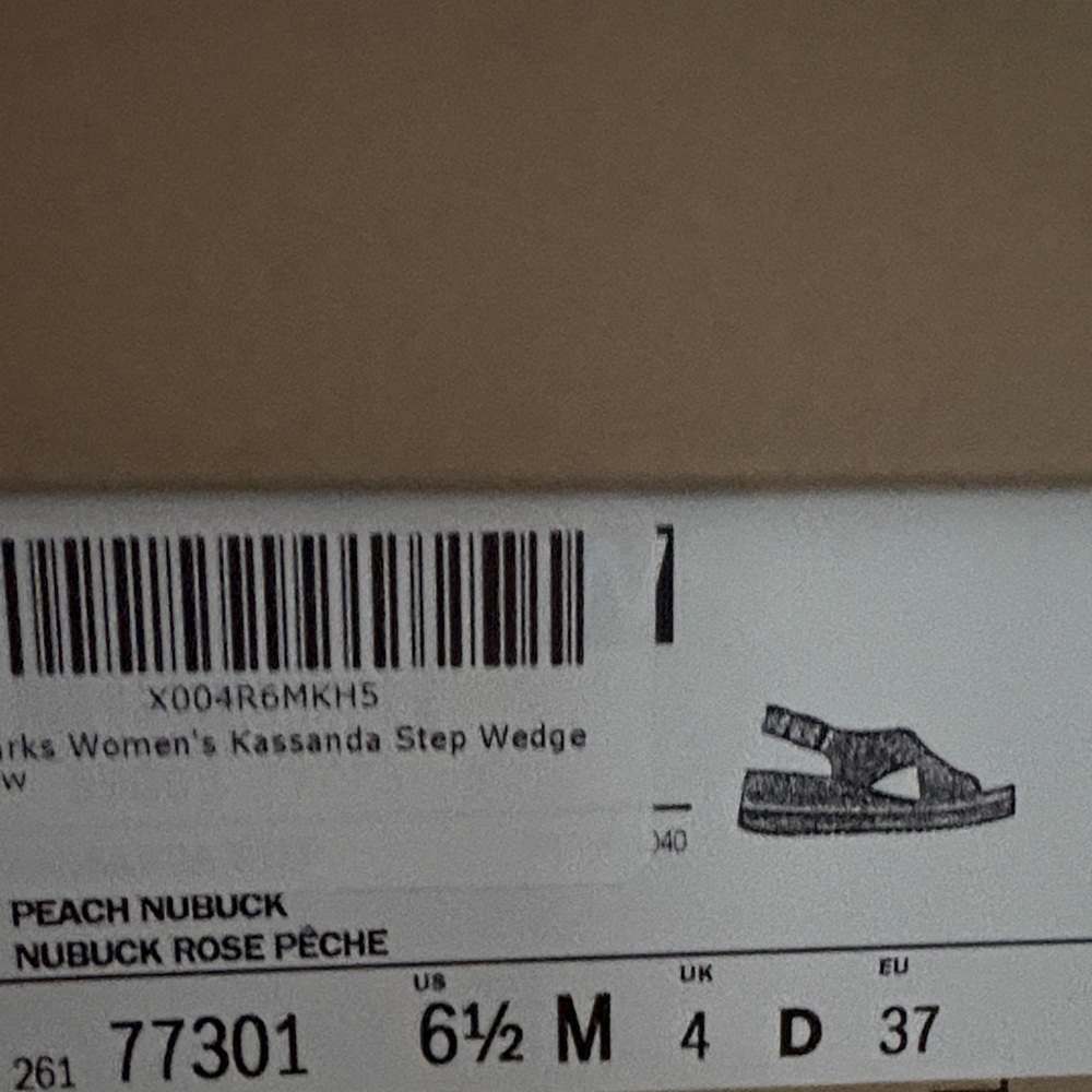 Clarks Women's Peach Wedge Sandals